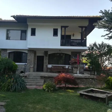 гери2 Nyaraló Arbanaszi