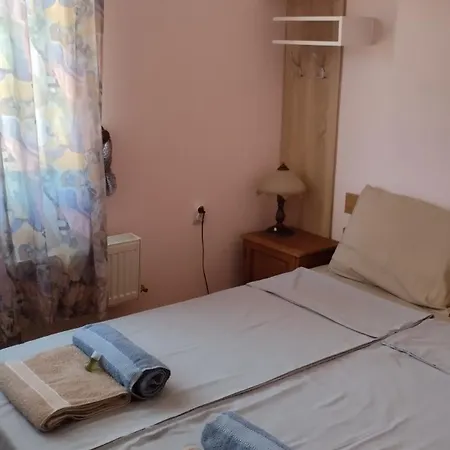 гери2 Nyaraló